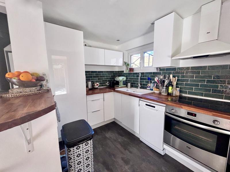 Maison - 90 m² - 3 pièces