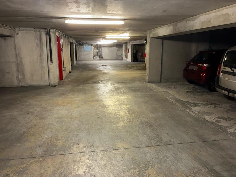 Parking / Garage - 14 m²