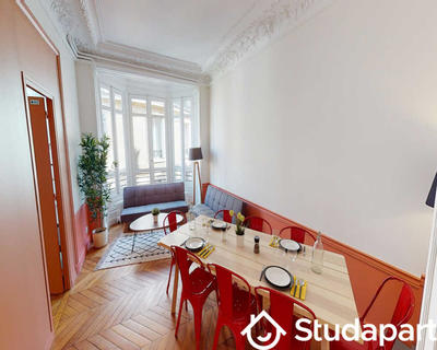 Chambre - 190 m² - 1 pièce