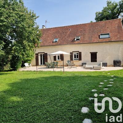 Maison - 147 m² - 8 pièces