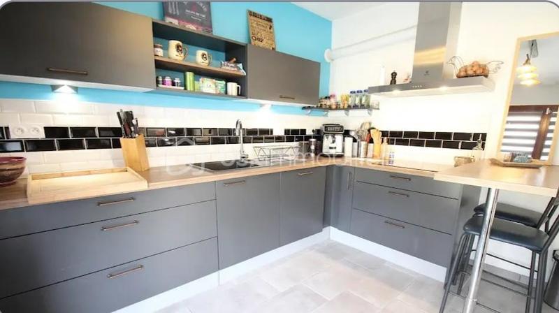 Maison - 93 m² - 5 pièces