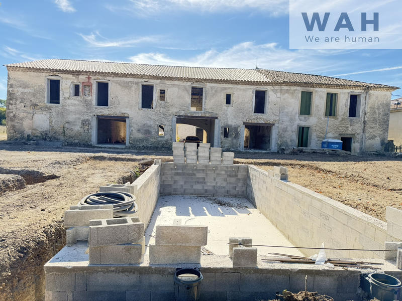 Maison - 242 m² - 6 pièces