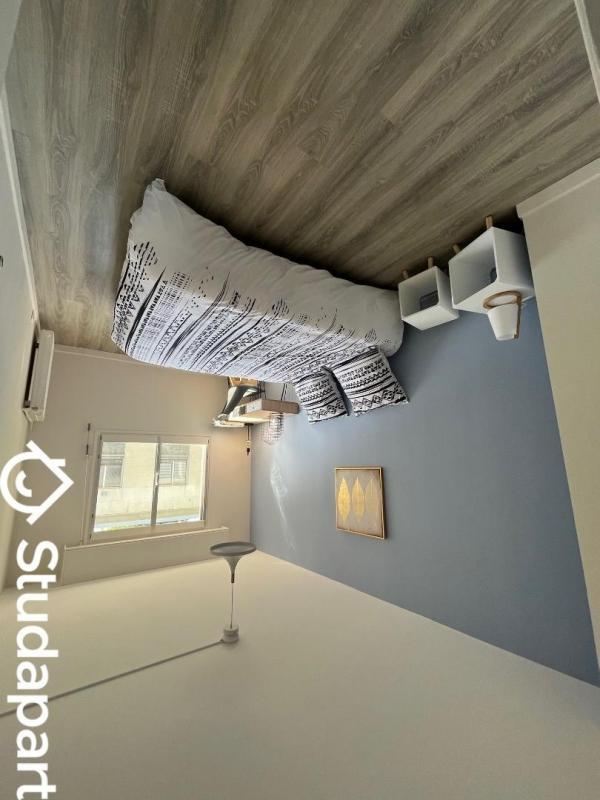 Chambre - 10 m² - 1 pièce