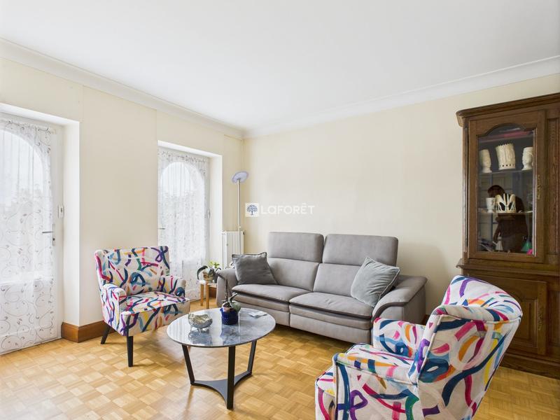 Maison traditionnelle - 134 m² - 6 pièces