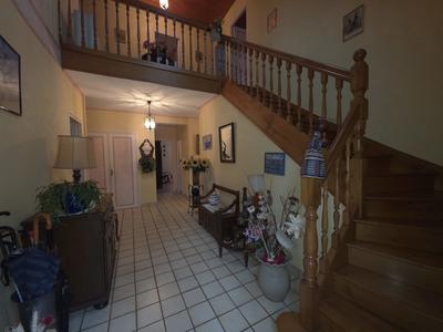 Maison - 208 m² - 9 pièces