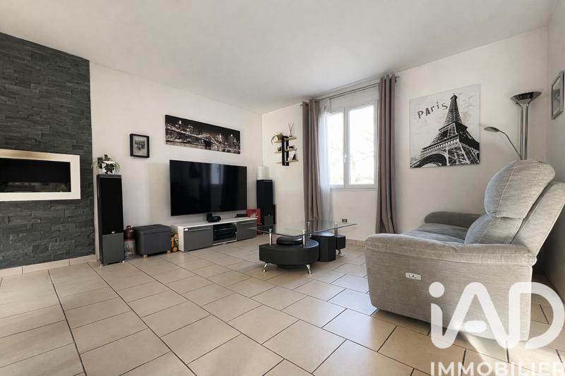 Maison - 99 m² - 5 pièces