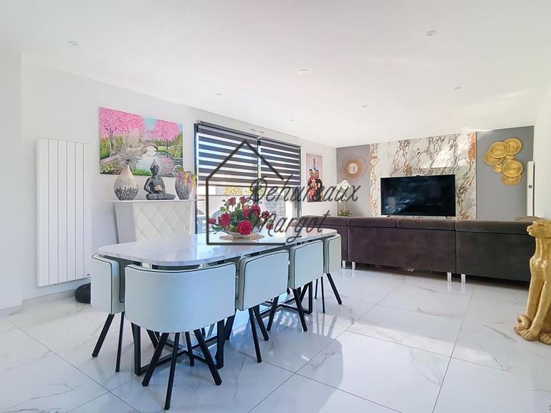 Maison - 192 m² - 7 pièces