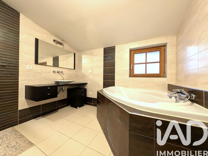 Maison - 128 m² - 5 pièces