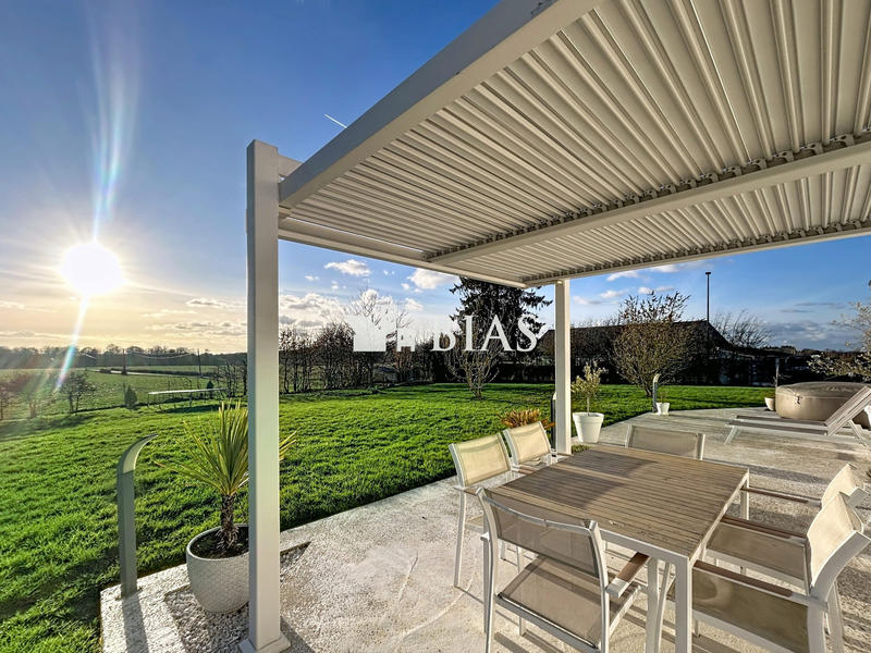 Maison contemporaine - 192 m² - 8 pièces