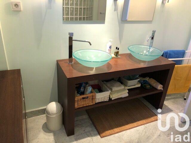 Maison - 287 m² - 10 pièces