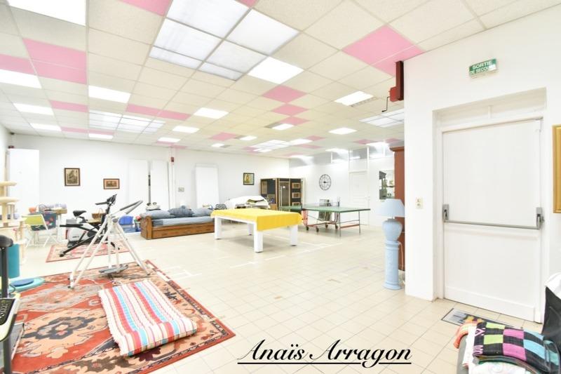 Maison de ville - 310 m² - 7 pièces