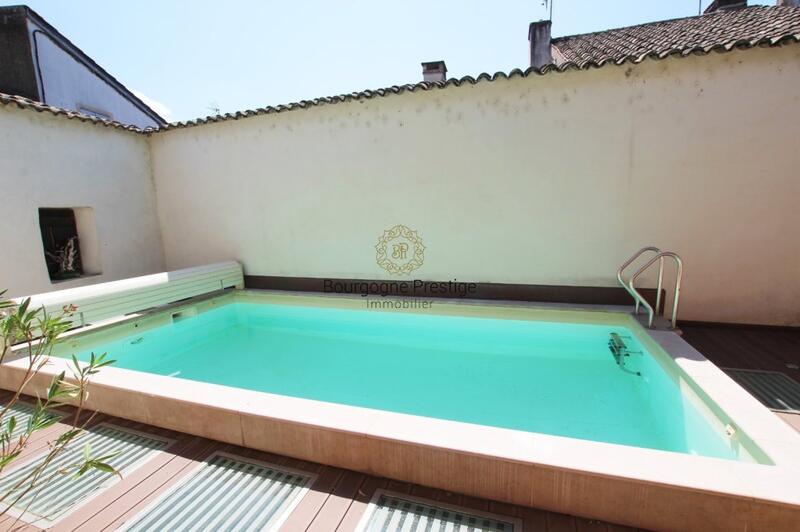 Demeure - 344 m² - 15 pièces