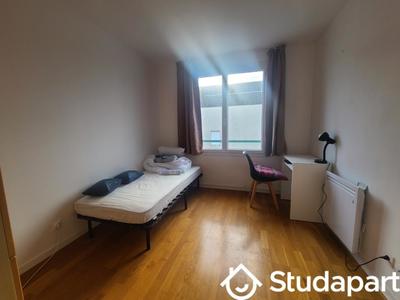 Chambre - 9 m² - 1 pièce