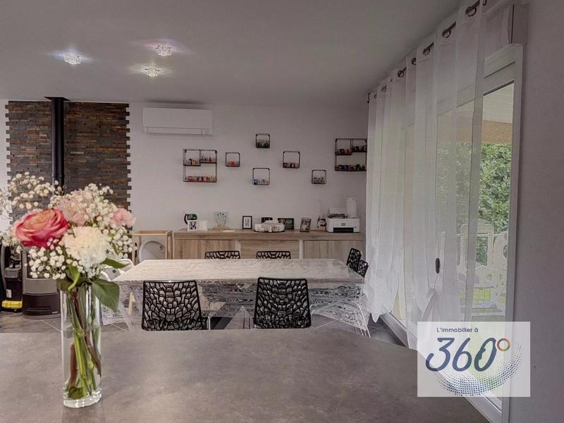 Maison - 95 m² - 3 pièces