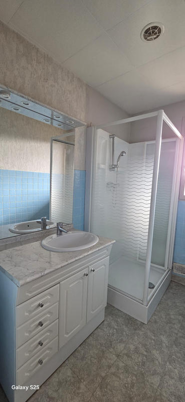 Maison - 93 m² - 4 pièces