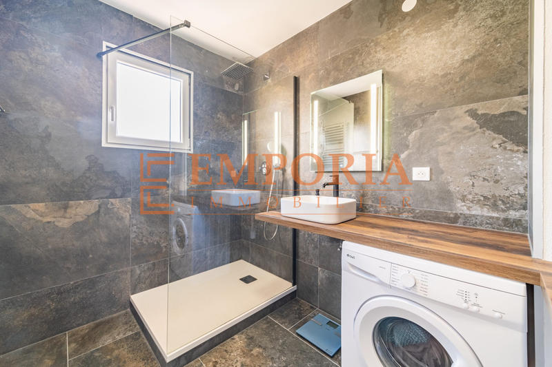 Appartement - 75 m² - 4 pièces