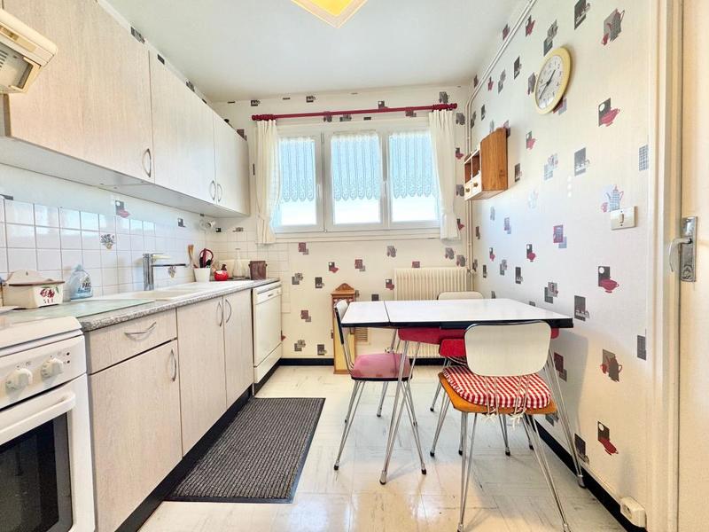 Appartement - 82 m² - 4 pièces