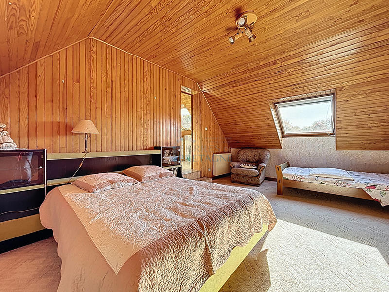 Maison - 137 m² - 7 pièces