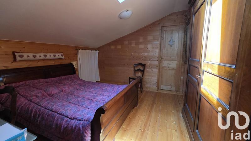 Maison - 225 m² - 7 pièces