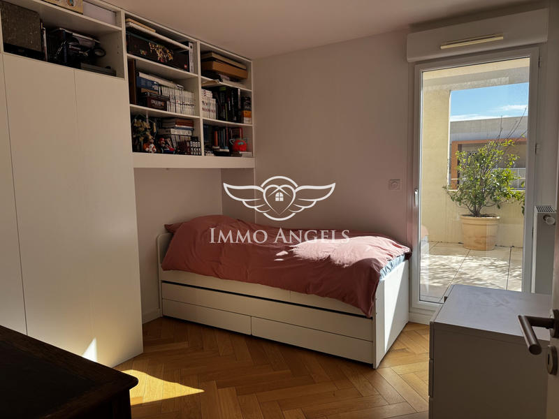 Appartement - 100 m² - 4 pièces