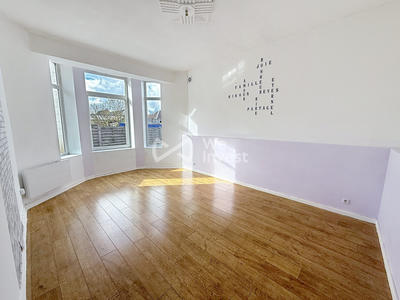 Maison - 85 m² - 7 pièces