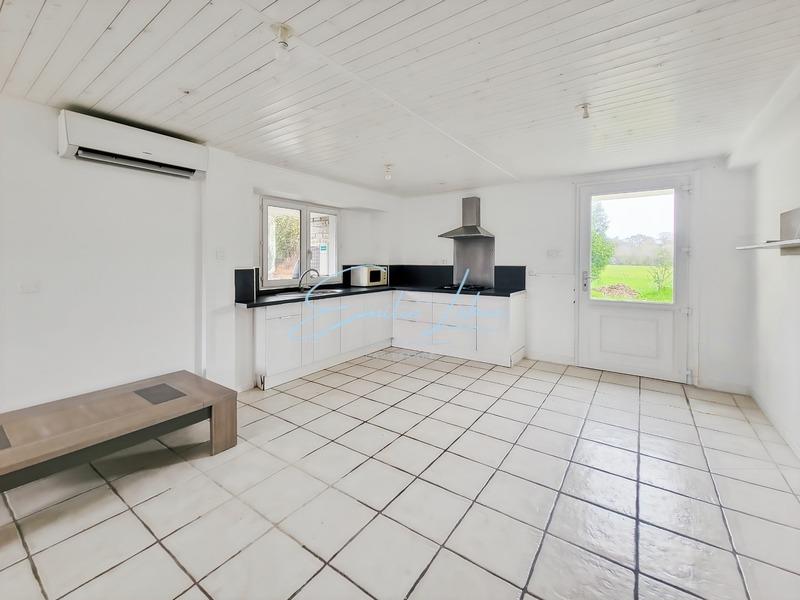 Maison - 180 m² - 8 pièces