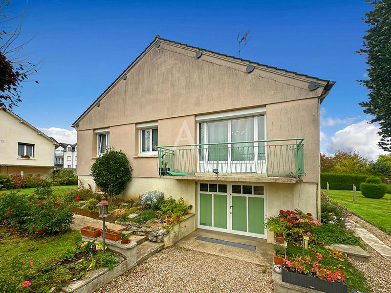 Maison - 93 m² - 4 pièces