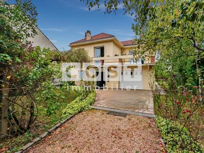 Maison - 157 m² - 4 pièces