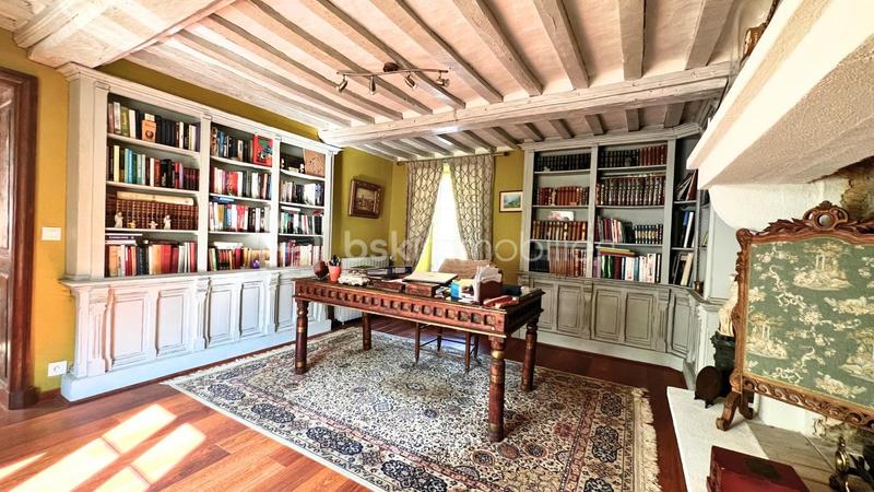 Propriété - 270 m² - 11 pièces