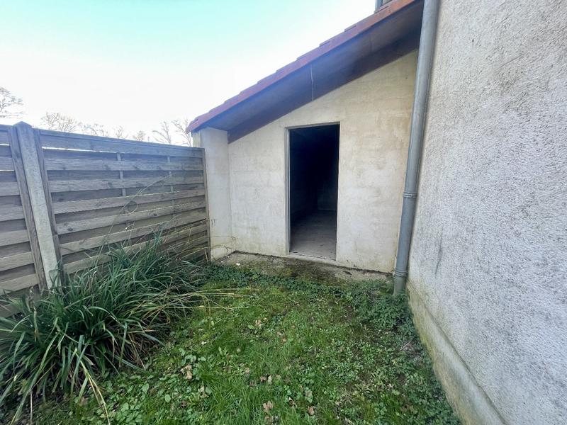 Maison - 202 m² - 9 pièces