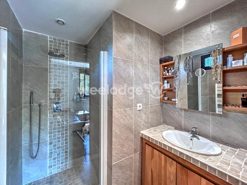 Maison ancienne - 216 m² - 8 pièces