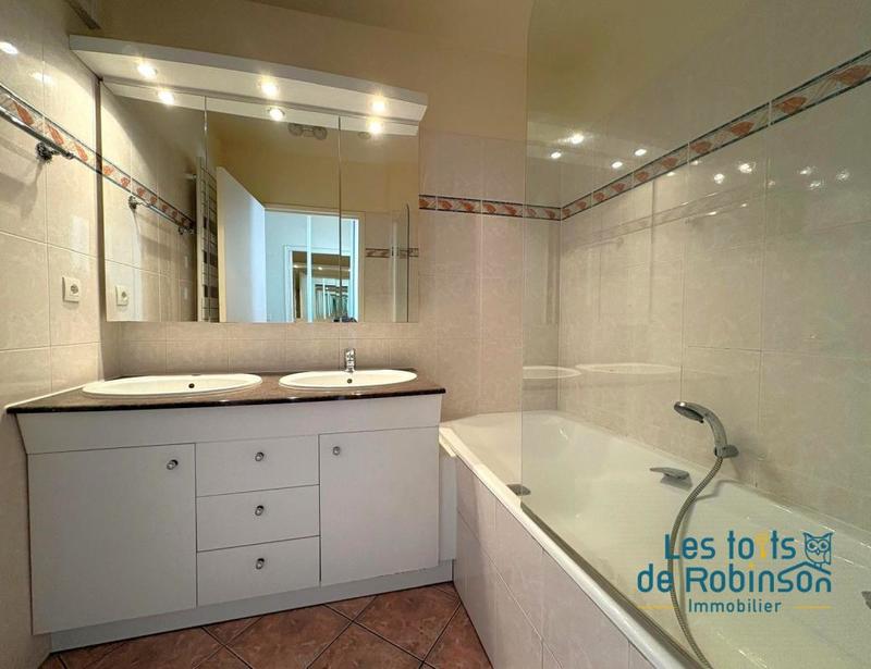 Appartement - 102 m² - 5 pièces