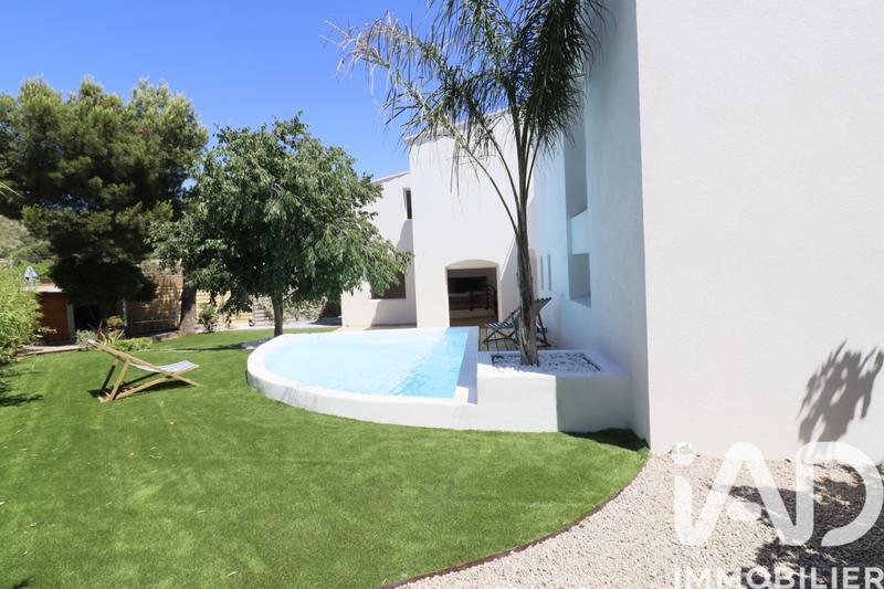 Maison - 238 m² - 5 pièces