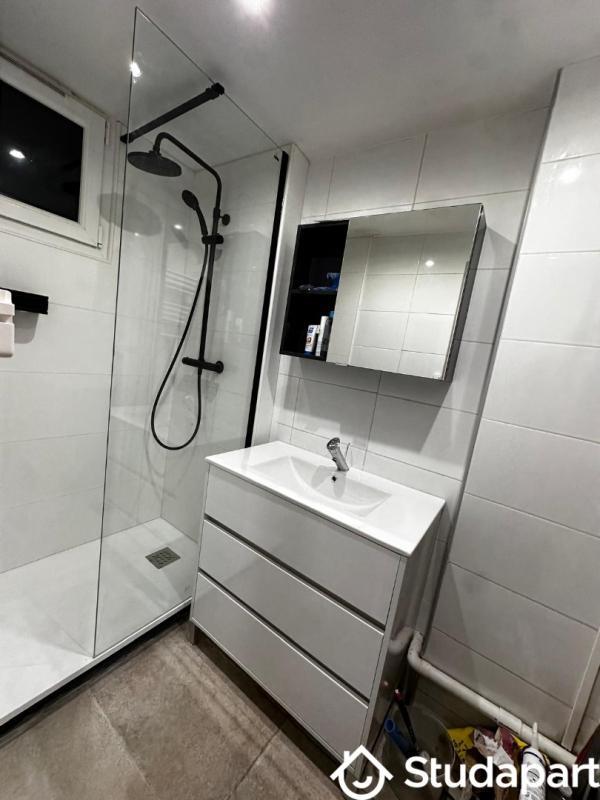 Chambre - 15 m² - 1 pièce