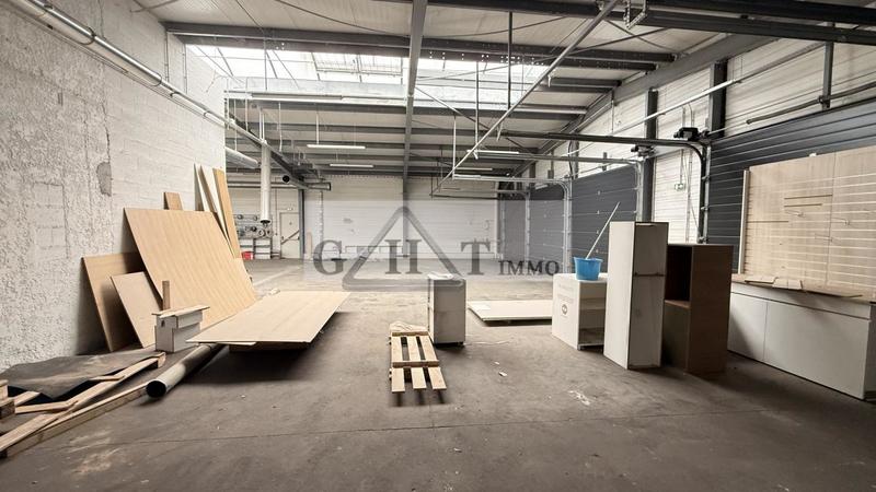 Entrepôt - 1 178 m²