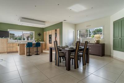 Maison - 180 m² - 6 pièces