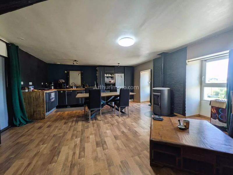 Maison - 172 m² - 8 pièces