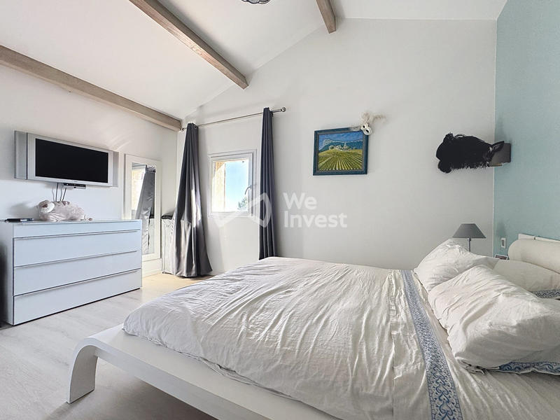 Villa - 258 m² - 10 pièces