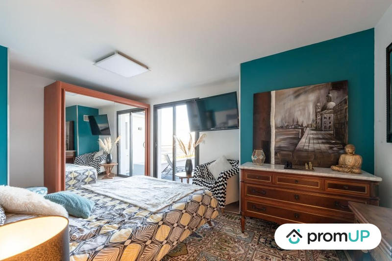 Maison - 260 m² - 7 pièces