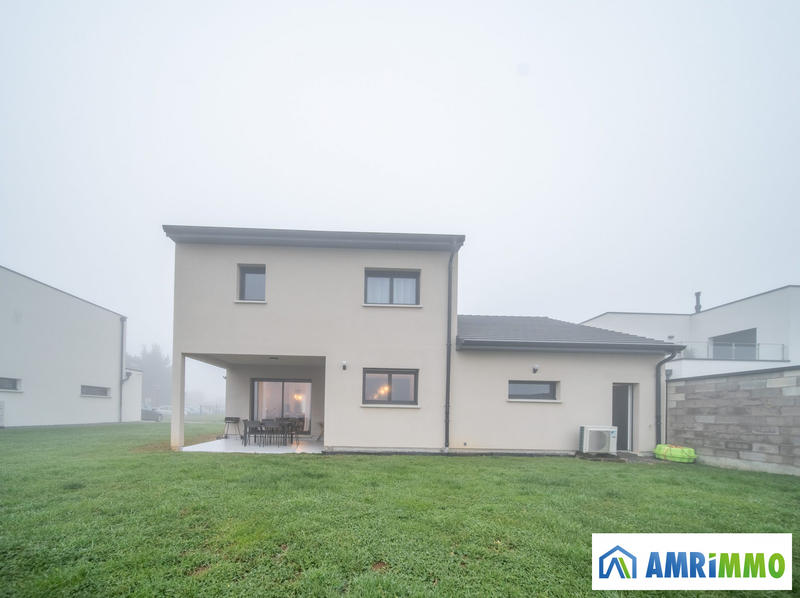 Maison - 147 m² - 4 pièces