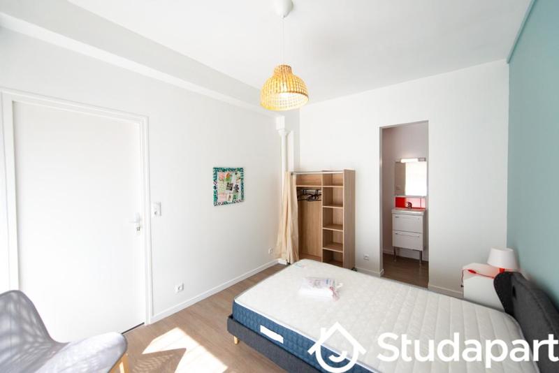 Chambre - 14 m² - 1 pièce
