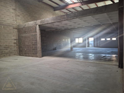Local d'activités - 160 m²
