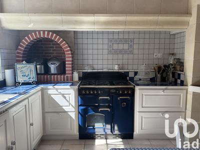 Maison - 387 m² - 10 pièces