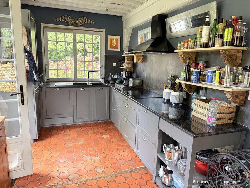 Maison ancienne - 170 m² - 8 pièces