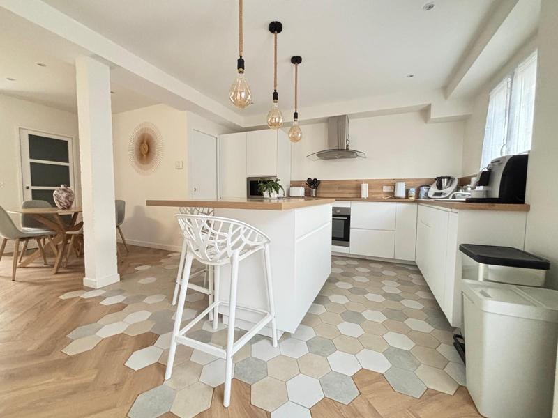 Maison - 108 m² - 6 pièces