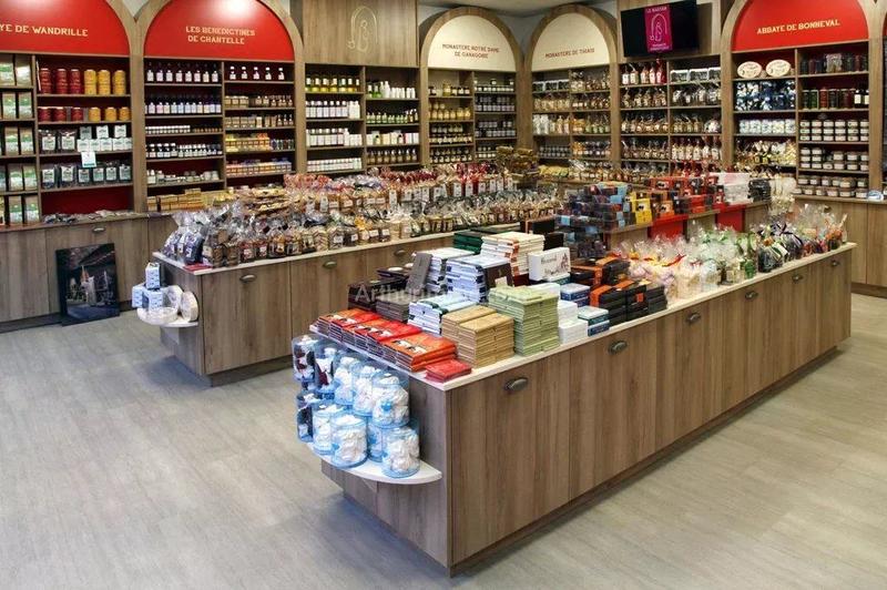 Magasins - 150 m² - 2 pièces