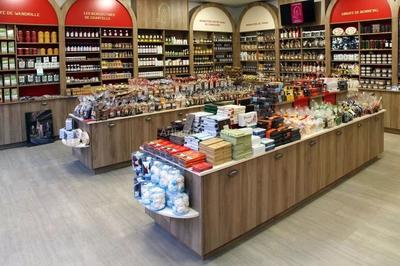 Magasins - 150 m² - 2 pièces