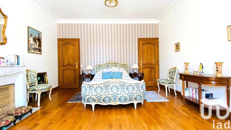 Maison - 440 m² - 14 pièces