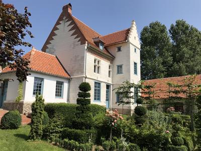 Des origines médiévales à nos jours, Courcelles vous est conté…