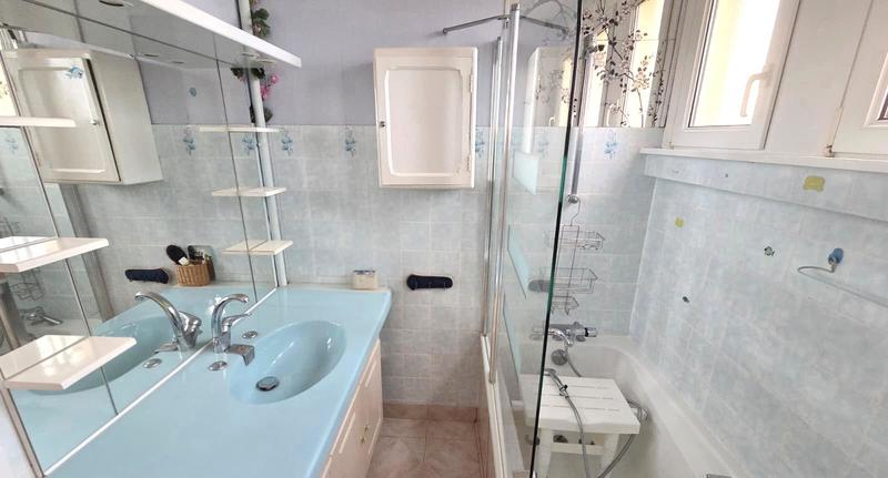 Maison traditionnelle - 100 m² - 4 pièces